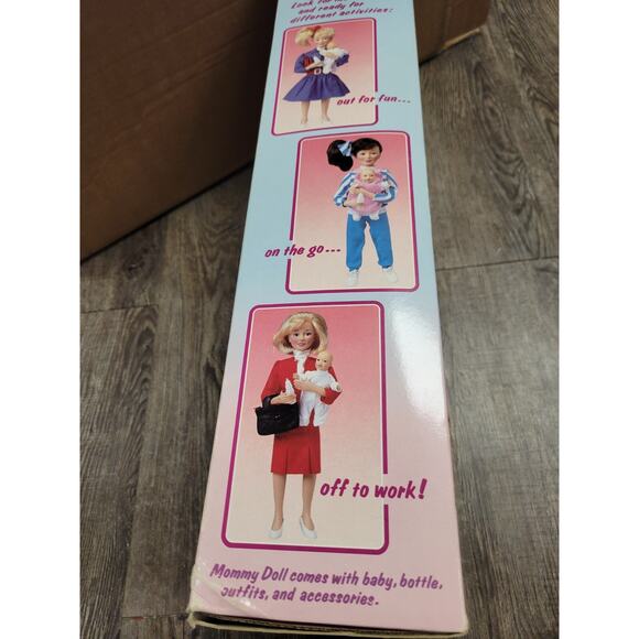 Vintage 1990 The Original Mommy Doll Tootsietoy 19" baby & accessories Blonde - Picture 7 of 10